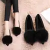 Zapatos Planos de Puntiagudos con Pelo para Mujer 2026 Nuevos Mocasines Negros Otoño/Invierno Versátiles Suela Suave Zapatillas de Algodón con Plus de Terciopelo para Mamá