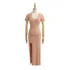 Vestido Largo Ajustado al Cuerpo con Escote en U Cruzado en la Cintura y Abertura Alta, Femenino y Rejuvenecedor, con Diseño de Cintura de Hormiga, Moderno