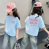 Camiseta de Algodón Puro de Manga Corta para Niñas, Nuevo Estilo de Verano, Estampada con Letras, Moda Estudiante Bebé, Top Holgado de Media Manga