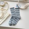 Calcetines de béisbol grises para mujer, estilo coreano, con letras de moda y personalidad, de algodón peinado.