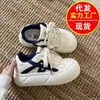 Tênis Feminino Branco Puro Confortável com Solado Grosso Cadarço 2026 Primavera e Outono Novo Estilo Universitário Versátil Calce Fácil Respirável Sapatos Esportivos