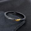 Pulsera Fuego Fluido Negro Estilo Fresco de Moda para Hombres Pulsera Abierta Simple Textura Dorada Pulsera Sólida para Hombres