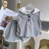 Conjunto de Shorts Moda Feminina Estilo Coreano Verão Roupas para Bebê Menina Novo Conjunto de Duas Peças Infantil Leve com Capuz de Renda