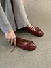 Zapatos bajos de estilo ballet para mujer con suela blanda, estilo retro para primavera y otoño, punta redonda, mocasines de piel suave Otoño 2026, zapatos planos de abuela