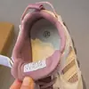 Tênis Esportivo Infantil 2026 Novos Modelos Primavera e Outono Sapatos para Meninos Tênis de Corrida para Meninas Malha Respirável Casual Sapatos de Pai Tendência