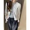 Malha de nicho estilo coreano com bordado, perfeita para outono e inverno, oferecendo um design chique, modelador e sofisticado