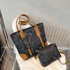 Bolsa Tote Retrô com Letras para Mulheres 2025 Primavera Nova Versátil de Grande Capacidade Bolsa de Ombro Satchel Fashionável Bolsa de Axila