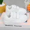 Tênis Brancos Novos de Primavera para Crianças, Sapatos Brancos para Meninos, Tênis para Estudantes, Tênis para Crianças de Tamanho Médio e Grande, Sapatos Respiráveis para Meninas
