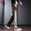 Calça Jeans Reta Patchwork Estilo Americano Lobo do Norte para Homens, Calça Longa Solta de Perna Larga Outono e Inverno, Moda High Street, Color-Blocking, Estilosa e Esportiva