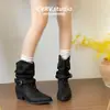 Botines retro de punta, plisados, para mujer, nueva colección otoño/invierno, con hebilla de cinturón, estilo vaquero occidental, tacón grueso, botas de montar