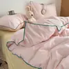Conjunto de cama de quatro peças estilo minimalista, classe A, grau maternidade, cordão catiônico, com capa de edredom listrada, conjunto de cama de três peças estilo dormitório estudantil