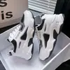 Zapatos de plataforma gruesa tipo "daddy shoes" para mujer, para Primavera y Otoño, negros reflectantes, de alta calidad, nuevo estilo 2023, zapatillas casuales cómodas para mujer
