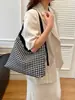 Bolso de Hombro Grande de Gran Capacidad Tejido a Mano Informal para Mujer 2024 Primavera Nuevo Bolso Tote de Moda Bolso de Hombro para Viajes
