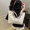 Bolsa Tote de Grande Capacidade, Bolsa de Ombro Simples para Mulheres, Novo Design Nicho 2025, Bolsa de Trabalho Bonita e Elegante