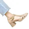 Sandálias confortáveis de salto grosso com design vazado tipo gaiola para mulheres, tendência de verão 2026 novo estilo, sapatos de salto alto versáteis estilo romano de salto médio