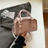 Bolso cruzado Boston transfronterizo para mujer, nuevo bolso cruzado versátil de verano 2026, bolso de hombro casual de nicho para mujer