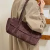 Bolsa de camurça vintage para outono e inverno para mulheres 2026 nova moda bolsa de ombro para o dia a dia bolsa tote casual de grande capacidade