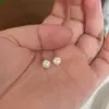 Pendientes de Plata de Ley S925 para Mujer 2025 Nuevo Estilo Popular Pendientes Pequeños Frescos Diseño de Nicho Pendientes Versátiles Venta al por Mayor