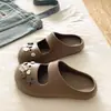 Sanación Suave Estilo Sal Marina Botón de Concha Zapatos Perforados para Mujer Verano EVA Ligero para Exteriores Slip-on Zapatillas Cerradas