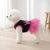 Roupas para cães e gatos suprimentos para animais de estimação atacado, vestido de renda elegante com coroa para cães pequenos, estilos de primavera e verão