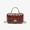 Bolso Cuadrado Pequeño Estilo Chanel con Acabado de Alta Gama, Bolso de Mano para Mujer, Nuevo 2026 Versátil Moda Cadena Acolchado Hombro Cruzado