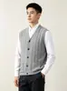 Nuevo Chaleco de Punto Grueso con Cuello en V Estilo Old Money para Hombre, Sin Mangas, Mezcla de Lana, con Bolsillos