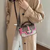 Bolsa de Hombro Cruzada de Moda Retro de Gran Capacidad Estilo Nuevo Primavera y Verano 2026 Bolso de Mano Cuadrado Pequeño de Textura de Alta Gama para Mujer