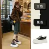 Capa Superior de Suela de Espuma Piel de Vaca Zapatos Blancos Otoño/Invierno 2026 Nuevo Estilo Suela Gruesa Zapatos Versátiles para Mujer Casual Cómodos Zapatos que Aumentan la Altura