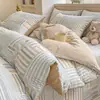 Conjunto de cama de quatro peças 100% algodão, algodão puro, novo estilo 2026, design fresco e simples, adequado para quartos de dormitório, inclui lençol de baixo e capa de edredom, conjunto de três peças, para todas as estações