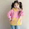 Jaqueta de Outono para Meninas 2026 Nova Super Estilosa Corta-vento com Capuz Infantil Roupas Doces de Outono para Bebê Tendência