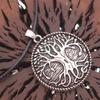 Cross-border Viking Tree of Life Liga de Zinco Pingente Retro Odin Rune World Tree Colar Redondo Joias Europeias e Americanas