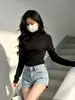 Camiseta base de cuello medio para mujer para otoño e invierno, corte ajustado con bordes rizados, top cálido de capa interior, camiseta casual de manga larga a la moda