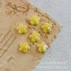 Cuentas de cerámica de flor de cinco pétalos, cuentas sueltas de cerámica de flor de ciruelo, cuentas de flor ensartadas, accesorios DIY hechos a mano en Yiwu, collar, pulsera