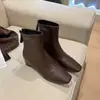 Botas Chelsea são versáteis, vintage, adequadas para o dia a dia, estilo coreano, com sola macia, estilosas, com bico quadrado e zíper traseiro, botas casuais femininas de cano baixo