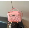 Bolsa Pequena Bordada de Moda de Alto Padrão Transfronteiriça Nova Tendência 2026 Bolsa de Ombro de Nicho Versátil Bolsa de Mão de Ombro