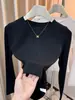 Camiseta Básica de Manga Longa com Gola Redonda para Mulheres 2026 Outono Novo Estilo Simples Slim Fit Versátil Camada Base Top Interno Tendência