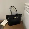 Estilo europeo y americano, retro, gran capacidad, transfronterizo, nueva colección 2026, bolso de mano para mujer simple, chic y moderno