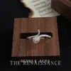 Colección de Anillos Geométricos de Zirconia Personalizados Vintage Lujo Accesible Anillo de Dedo Índice de Gama Alta Apertura Ajustable Joyería para Mano