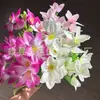 Flores de Lirio Simuladas con un Toque de Alta Gama, Decoración del Hogar Realista, Flores Artificiales para Mesa de Comedor, Dormitorio, Sala de Estar, Ramo al por Mayor