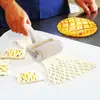 Malha Plástica Cruzada Faca Rolo de Pizza Massa de Abacaxi Hob Utensílios de Panificação Faca de Arte em Café Ferramentas de Cozinha Atacado