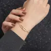 Joyas Transfronterizas Cuadrado Entrelazado Colgante de Circonita Cadena para Clavícula Pulsera Exquisita Juego de Joyas de Lujo Ligero Europeo y Americano Venta al por Mayor
