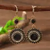 Aretes Decorativos de Suministro Transfronterizo Moda Retro Europea y Americana Personalidad Círculo Hueco Estilo de Corte con Tachuelas para Orejas Incrustadas de Diamantes