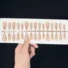 Uñas Postizas Estilo Ins con un Borde Francés Dorado en Degradado de Alta Gama, Estilo Chica Picante Dulce y Fresca, Arte de Uñas Versátil, Disponible para Venta al por Mayor