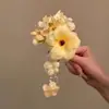 Pente de cabelo floral rosa puro e etéreo com um design de borla fresco estampado a quente, uma nova peça de cabeça estilo chinês para Hanfu