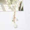 Nuevo colgante de llavero con forma de corazón de perla y flor de rosa, accesorio fresco y simple de corazón de perla, decoración para funda de auriculares y bolso