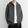 Cárdigan de Punto con Capucha de Alta Gama para Hombre Nueva Moda Primavera y Otoño 2026 Suéter Versátil de Color Sólido Simple Chaqueta con Cremallera