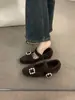 Sapatos Mary Jane Retrô Planos para Mulheres Outono e Inverno 2025 Versáteis com Forro de Lã Sapatos Peludos Sapatos de Algodão