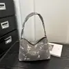 Bolsa de palha de grande capacidade, bolsa bordada, bolsa feminina, nova bolsa clutch da moda de verão 2026, alto apelo estético para vendas transfronteiriças