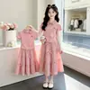 Conjunto Saia para Meninas Verão Novo Estilo para Crianças Maiores Top de Gola Polo Manga Curta e Saia Fino Estilo Princesa Conjunto de Duas Peças