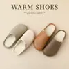 Pantuflas de Algodón Impermeables para Hombres y Mujeres en Otoño e Invierno Nuevas para el Hogar Suaves en la Suela Antideslizantes Cálidas de Algodón al por Mayor para Parejas para Usar Afuera